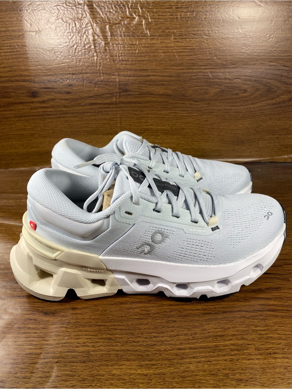 On Cloud Cloudflyer women’s shoe size 6.5